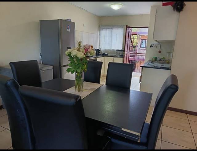 2 BEDROOM APARTMENT FOR SALE IN HOWICK CENTRAL